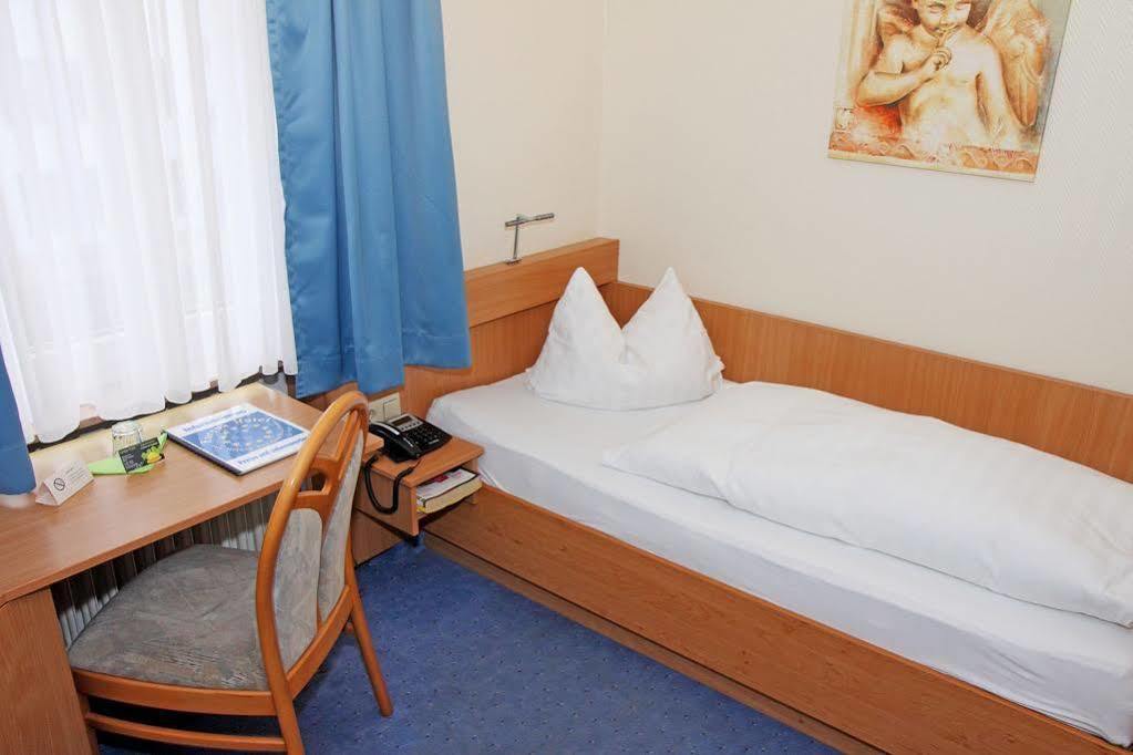 Europa Hotel City Saarbrücken Esterno foto